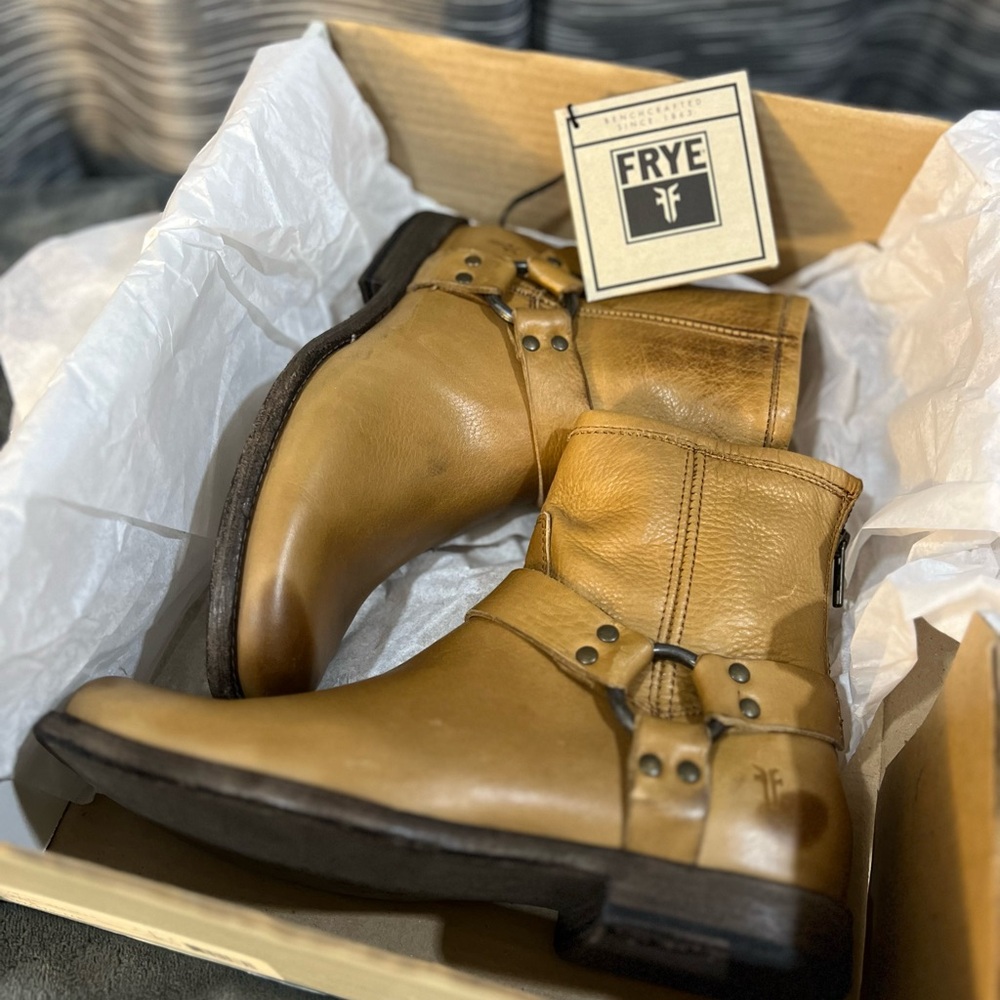 Frye Tan Leather Women’s Boots